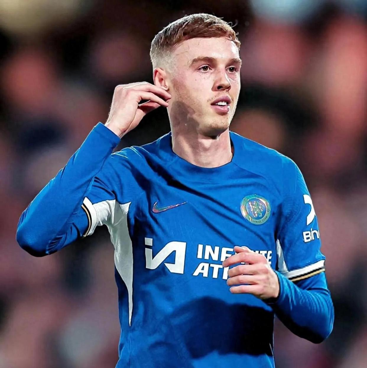 星空体育官方网站切尔西训练开放日，关键时刻主帅复盘引欢呼，全明星赛在即，年轻球员得到机会的简单介绍